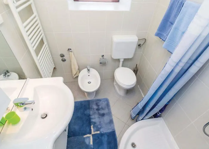 度假居 Ella- Traditionelles Mediterranes Steinhaus By Interhome *