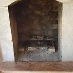 Ella- Traditionelles Mediterranes Steinhaus By Interhome